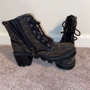 Women’s boots